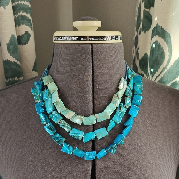EUC Triple Strand Turquoise Necklace - Picture 1 of 6